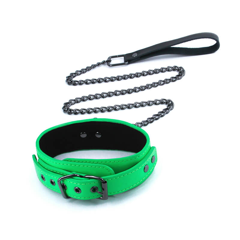 NS Novelties Electra Play Things Collar and Leash in Green. The attached leash is a chain leash, and the handle of the leash is black. | Kinkly Shop